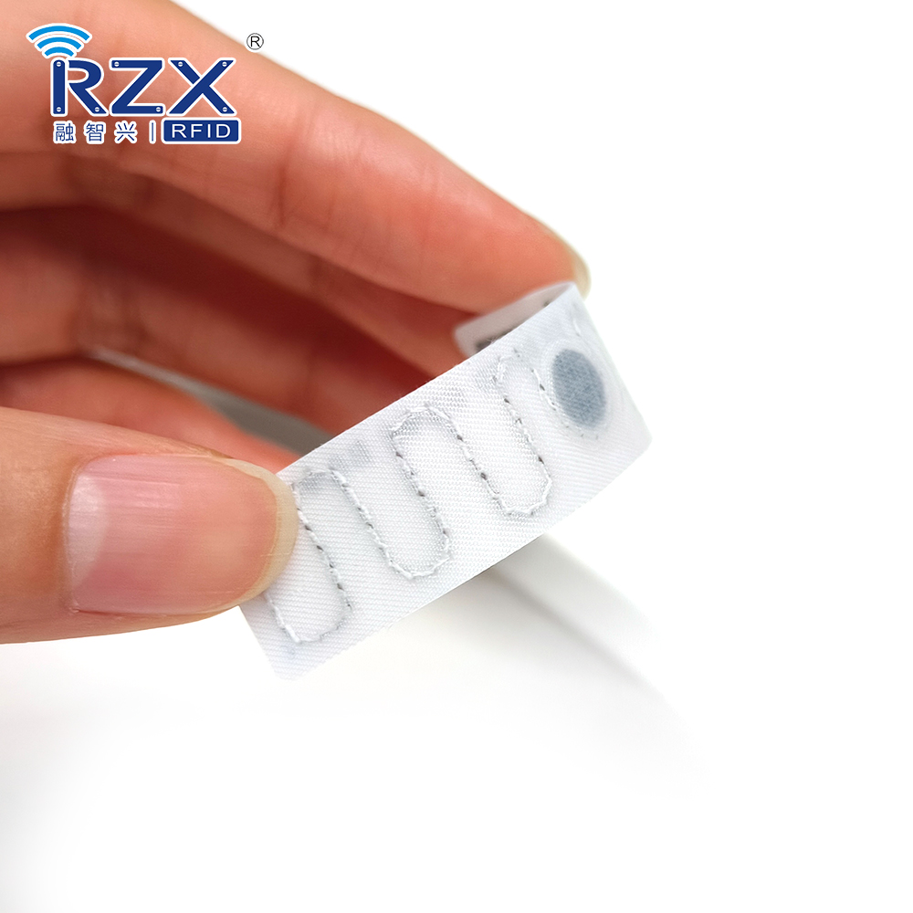 RFID洗衣標(biāo)簽（噴序列號、QR碼、帶背膠） (9).jpg